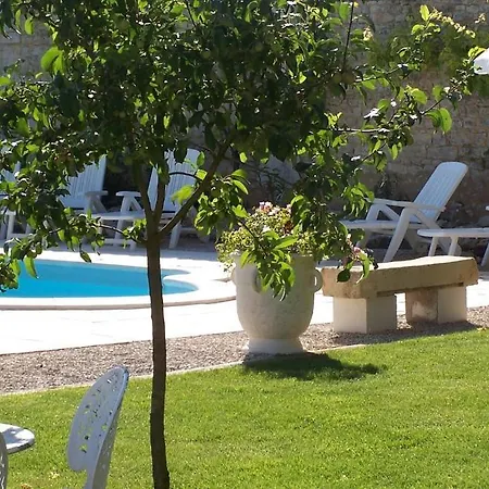 Le Four A Pain Guest house