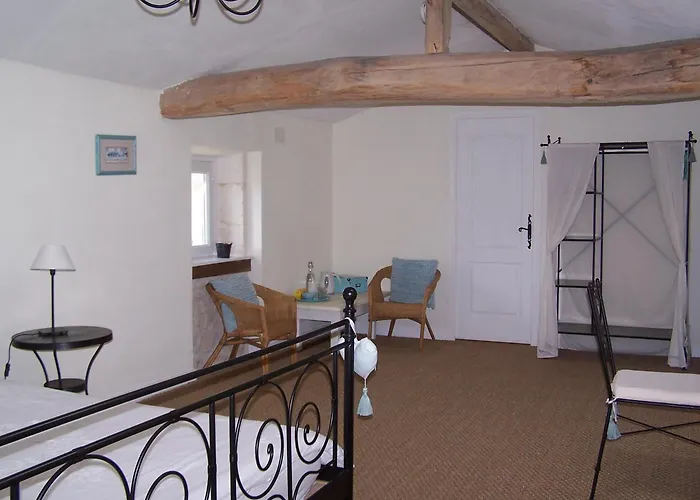 Guest house Le Four A Pain 3*