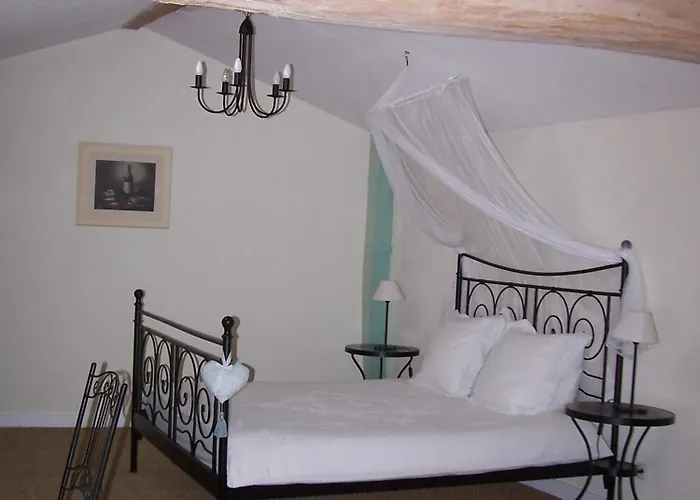 Le Four A Pain Guest house