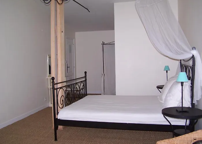 Le Four A Pain Guest house